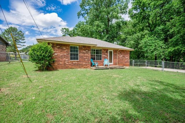 904 Kelly Drive, Noble, OK 73068