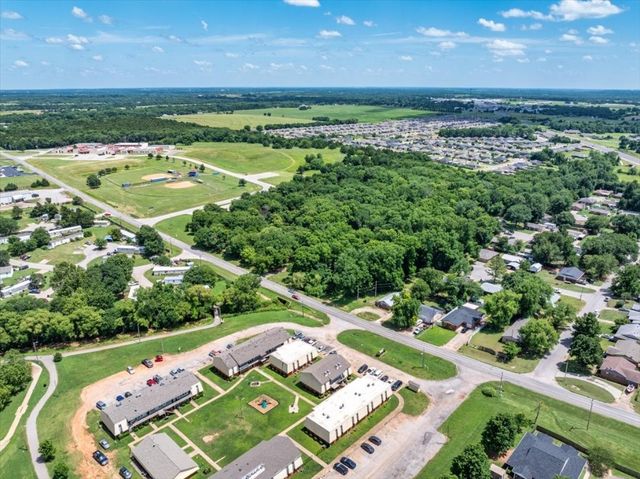 904 Kelly Drive, Noble, OK 73068