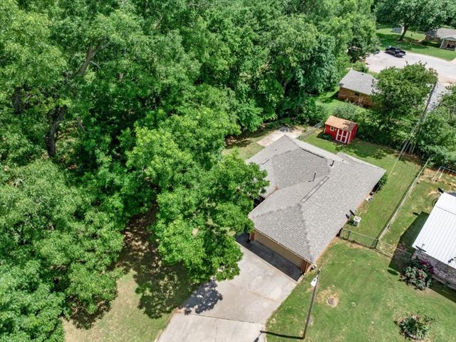904 Kelly Drive, Noble, OK 73068