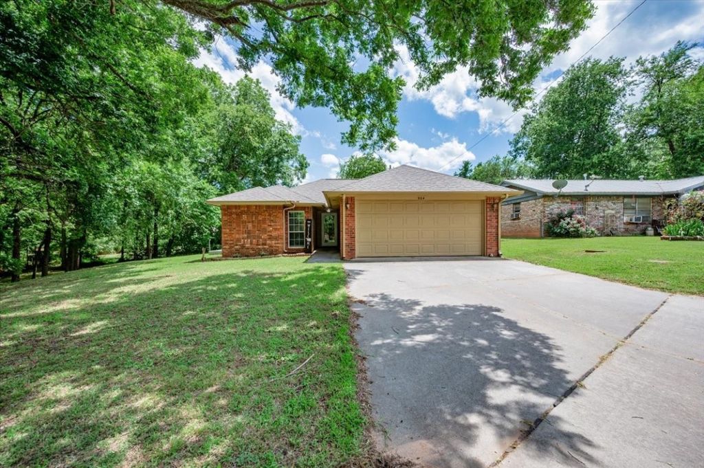 904 Kelly Drive, Noble, OK 73068