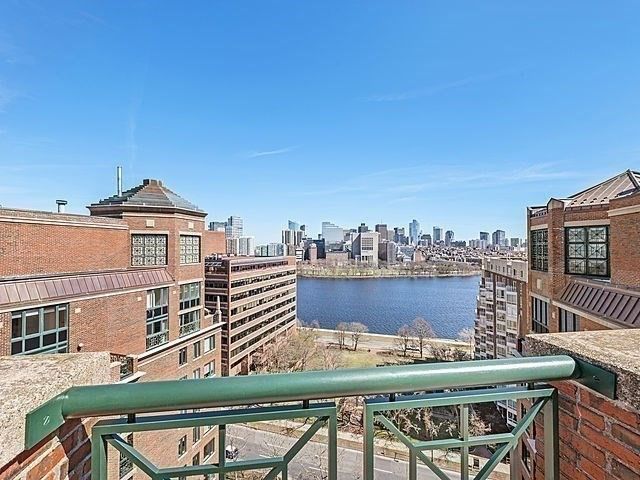 10 Rogers Street 428, Cambridge, MA 02142