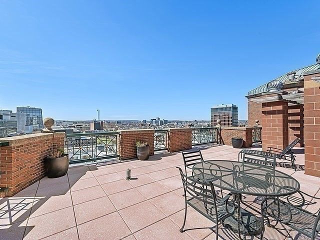 10 Rogers Street 428, Cambridge, MA 02142