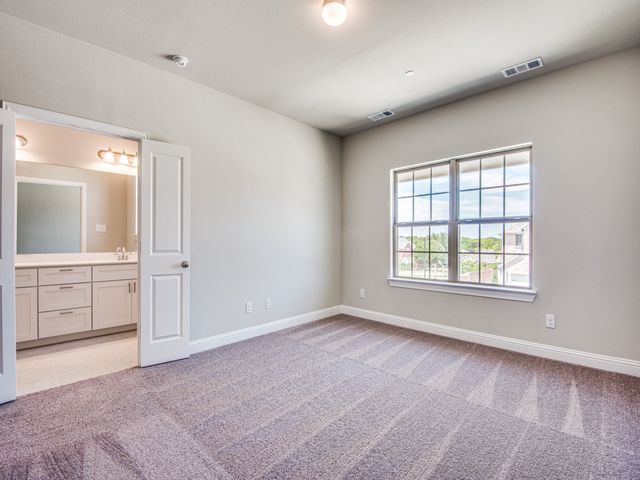 641 Hutchinson Lane, Lewisville, TX 75077