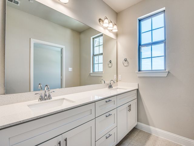 641 Hutchinson Lane, Lewisville, TX 75077