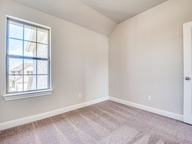 641 Hutchinson Lane, Lewisville, TX 75077