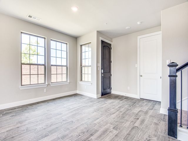 641 Hutchinson Lane, Lewisville, TX 75077