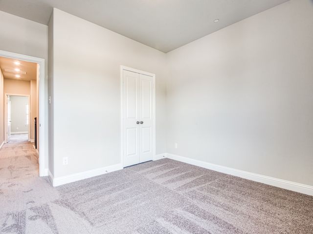 641 Hutchinson Lane, Lewisville, TX 75077