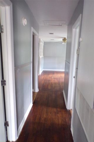 705 Otis ST, Taylor, TX 76574