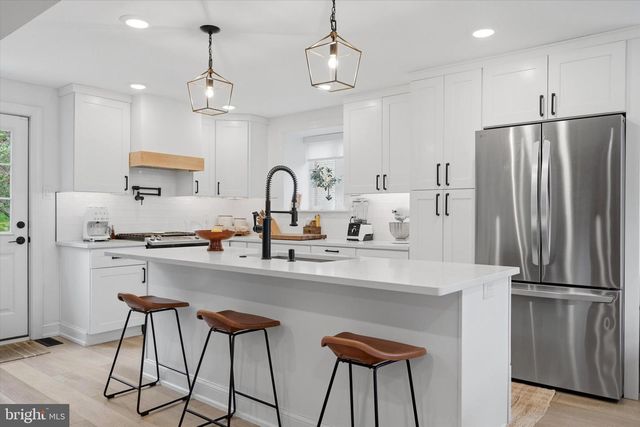 506 SAINT ALBANS RD, Havertown, PA 19083