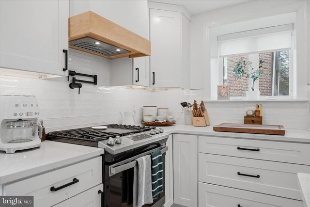 506 SAINT ALBANS RD, Havertown, PA 19083