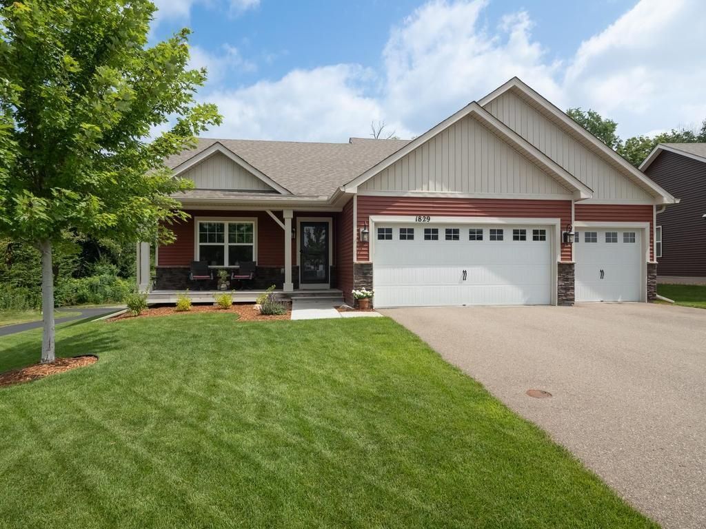 1829 Attenborough Street, Shakopee, MN 55379 — exterior