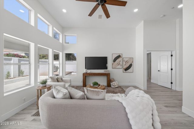 11854 E CAROL Avenue, Scottsdale, AZ 85259