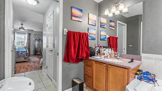 104 BENTLEY OAKS BOULEVARD, Auburndale, FL 33823