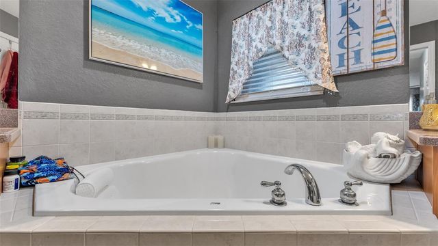 104 BENTLEY OAKS BOULEVARD, Auburndale, FL 33823