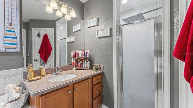 104 BENTLEY OAKS BOULEVARD, Auburndale, FL 33823