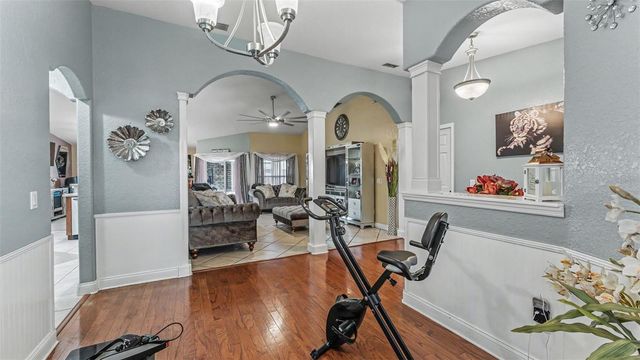 104 BENTLEY OAKS BOULEVARD, Auburndale, FL 33823