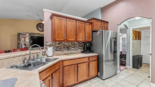 104 BENTLEY OAKS BOULEVARD, Auburndale, FL 33823