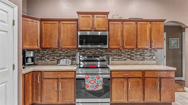 104 BENTLEY OAKS BOULEVARD, Auburndale, FL 33823