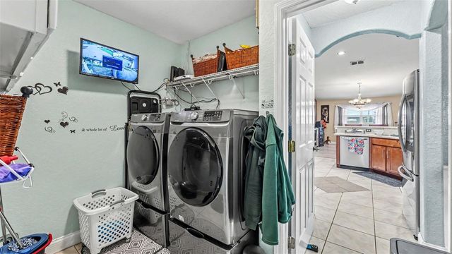 104 BENTLEY OAKS BOULEVARD, Auburndale, FL 33823