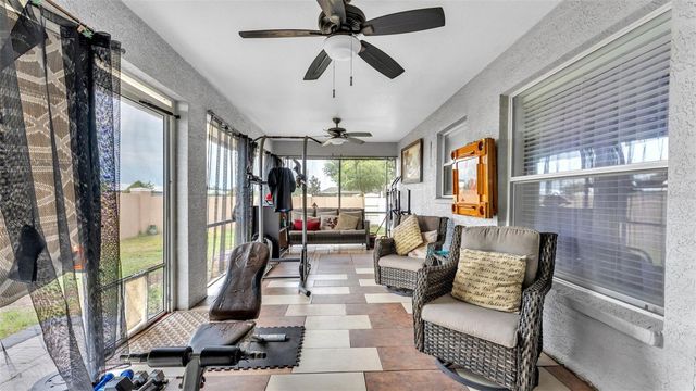 104 BENTLEY OAKS BOULEVARD, Auburndale, FL 33823