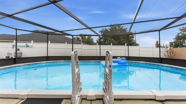 104 BENTLEY OAKS BOULEVARD, Auburndale, FL 33823