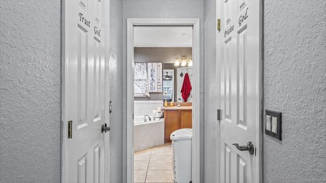104 BENTLEY OAKS BOULEVARD, Auburndale, FL 33823