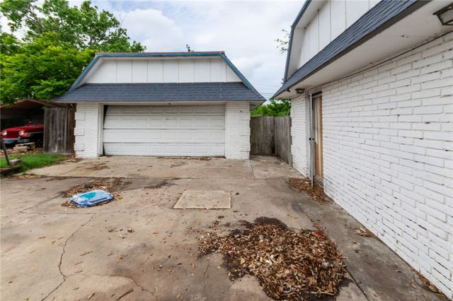 1504 Kenwood Dr, Aransas Pass, TX 78336