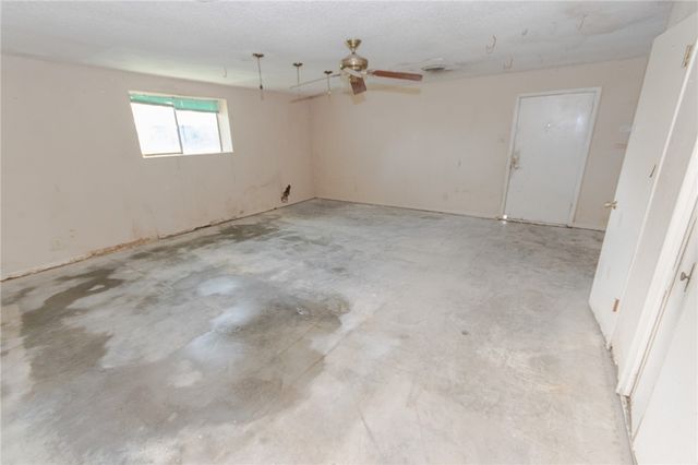 1504 Kenwood Dr, Aransas Pass, TX 78336