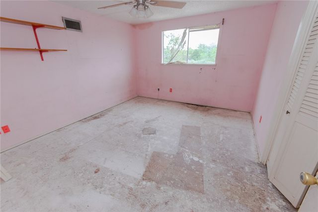 1504 Kenwood Dr, Aransas Pass, TX 78336