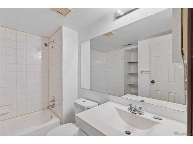 921 S Walden St 5-108, Aurora, CO 80017