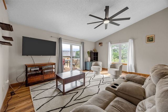 518 Tulip Ct, Tiffin, IA 52340