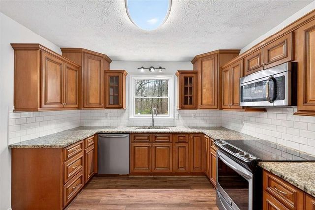 1560 Sundale Drive, Lawrenceville, GA 30046