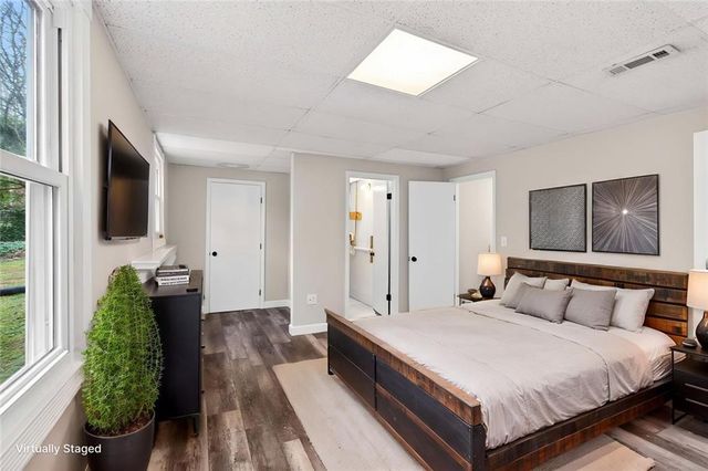 1560 Sundale Drive, Lawrenceville, GA 30046