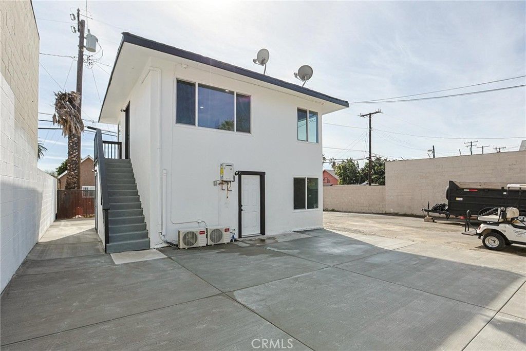 440 W Holt, Pomona, CA 91768 — photo 5
