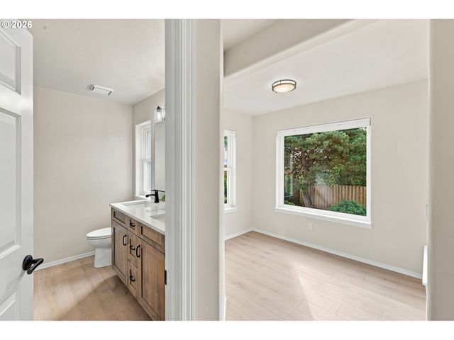 14022 Sw CHEHALEM Ct, Portland, OR 97223