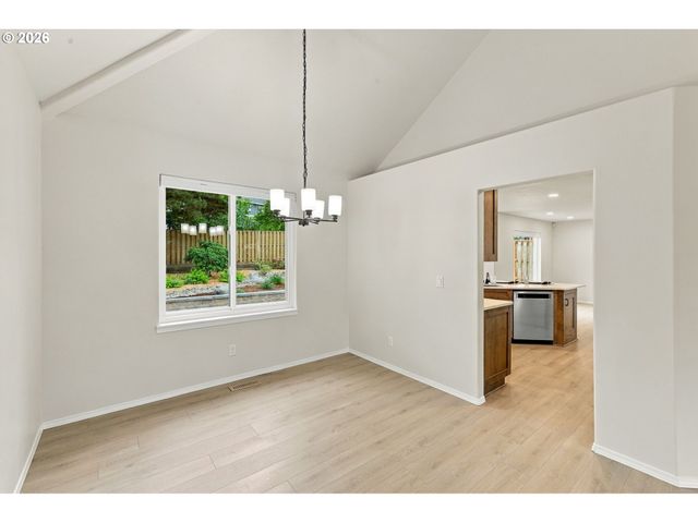 14022 Sw CHEHALEM Ct, Portland, OR 97223