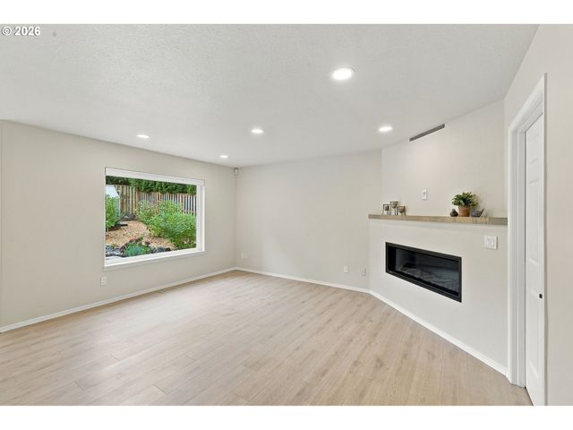 14022 Sw CHEHALEM Ct, Portland, OR 97223