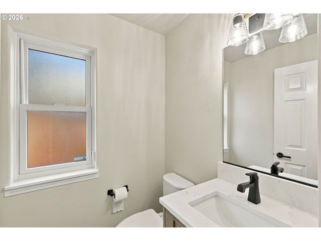 14022 Sw CHEHALEM Ct, Portland, OR 97223
