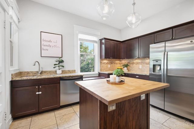2830 Madison Road, Cincinnati, OH 45209