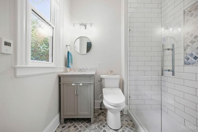 2830 Madison Road, Cincinnati, OH 45209