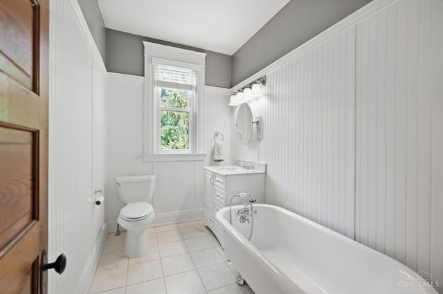 2830 Madison Road, Cincinnati, OH 45209