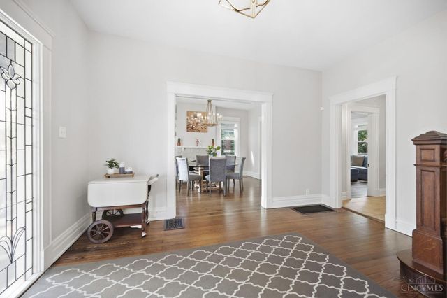 2830 Madison Road, Cincinnati, OH 45209