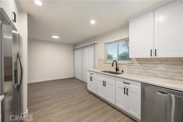 42935 15th Street 9, Lancaster, CA 93534