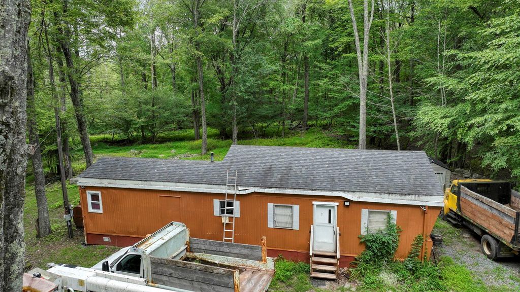 181 Oakridge Road, Greenfield Park, NY 12435