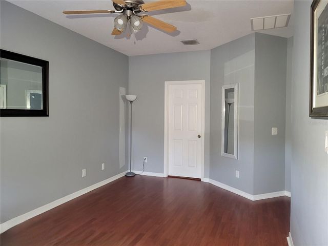 1018 TULLAMORE DRIVE, Wesley Chapel, FL 33543