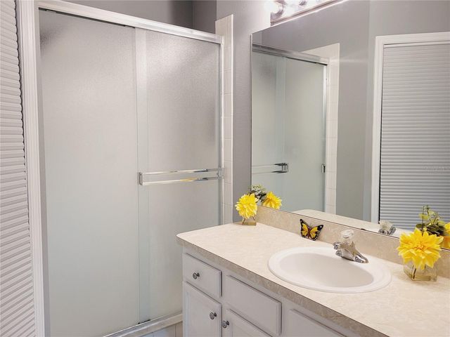 1018 TULLAMORE DRIVE, Wesley Chapel, FL 33543