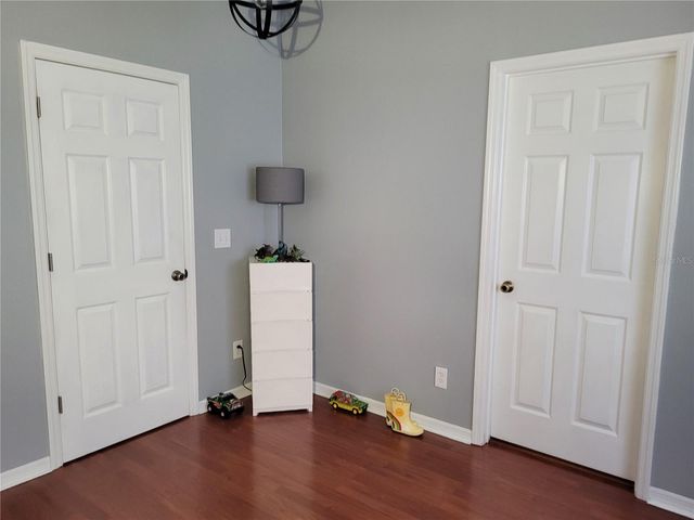 1018 TULLAMORE DRIVE, Wesley Chapel, FL 33543