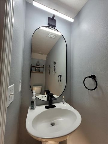 1018 TULLAMORE DRIVE, Wesley Chapel, FL 33543