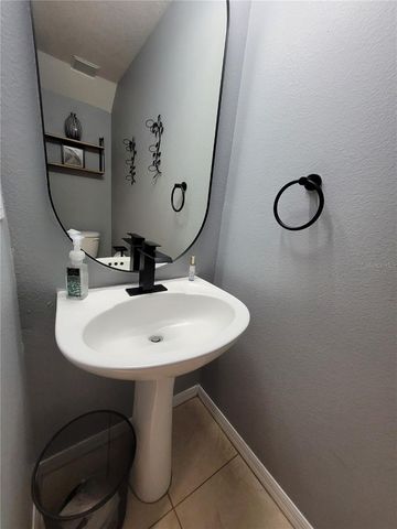 1018 TULLAMORE DRIVE, Wesley Chapel, FL 33543