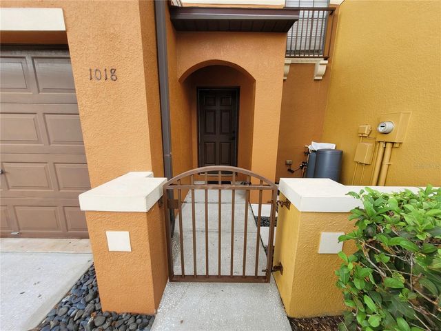 1018 TULLAMORE DRIVE, Wesley Chapel, FL 33543